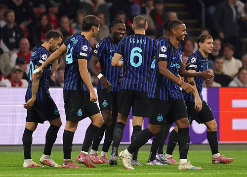 إنتر ميلان يفوز على ساسولو 2-1 في الدوري الإيطالي